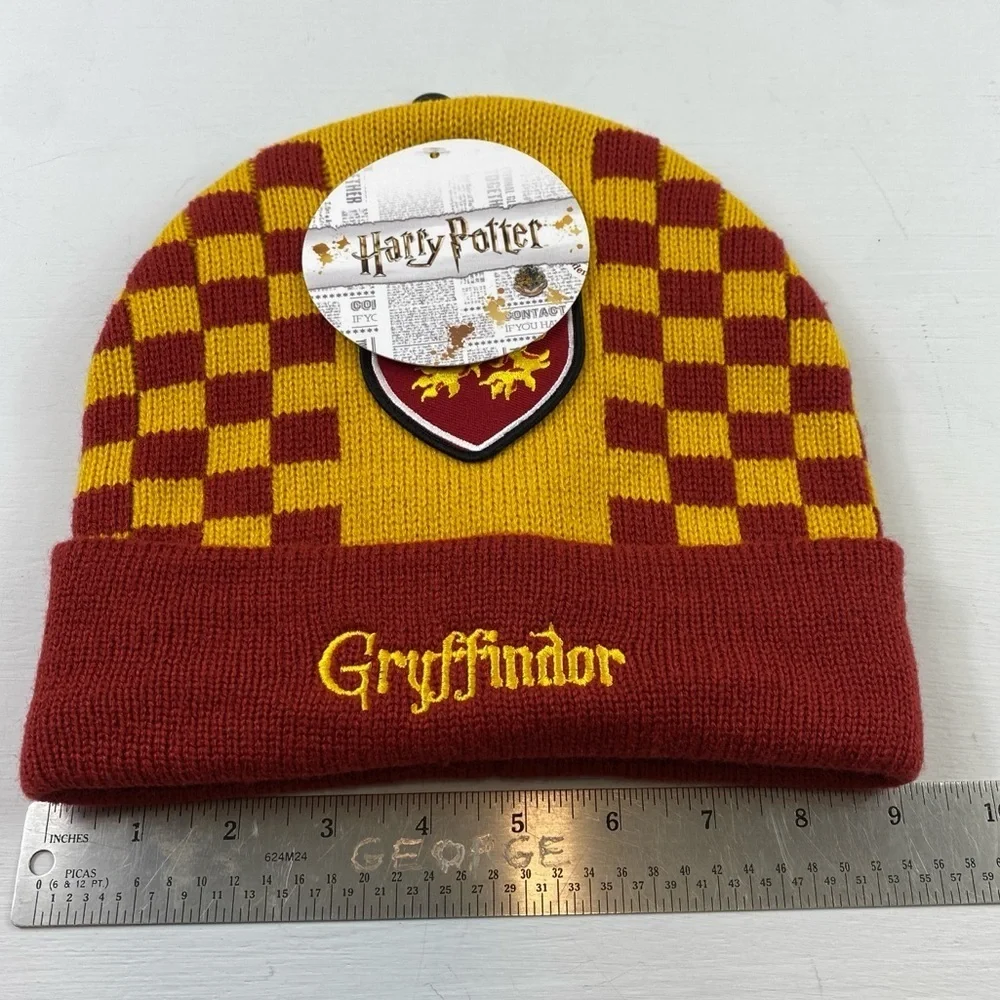 Harry Potter Gryffindor Hogwarts School of Magic Unisex Winter Beanie One Size‎